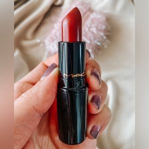 MAC Limited Edition Amplified Lipstick in Dubonnet (BNIB) + FREE MAC Pouch